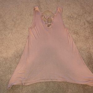 pink tank top